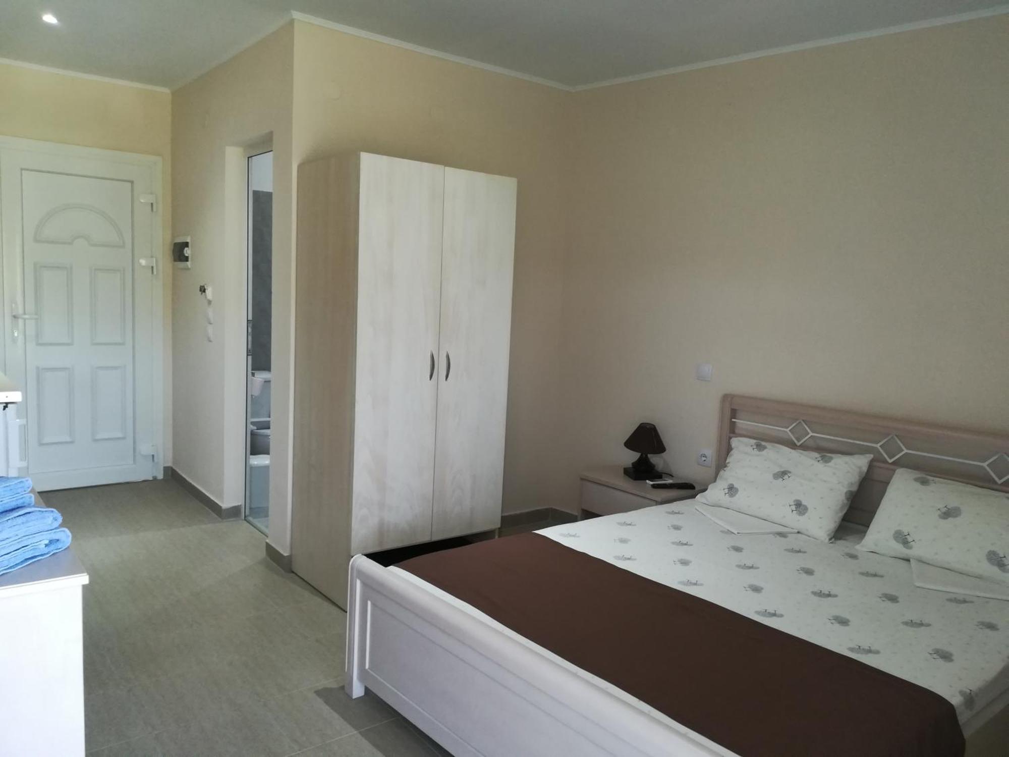 Hotel apartamentowy Demi *